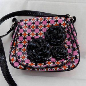 VERA BRADLEY FRILL VINYL COATED PURSE 3 FLOWER DES